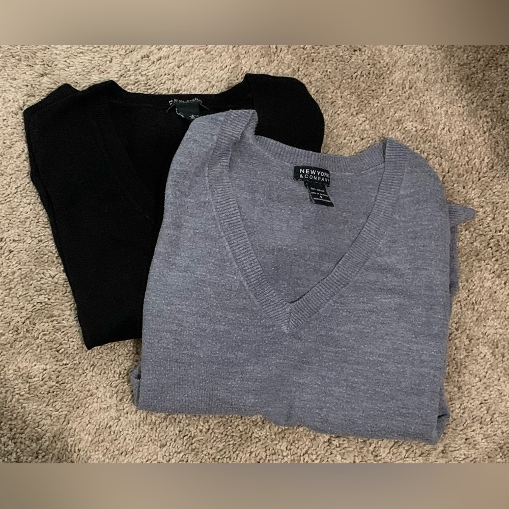 Set of 2 New York and Company V Neck Sweaters, Size S, Gray, Black